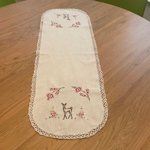 Antique Retro Dresser Scarf - little fawn